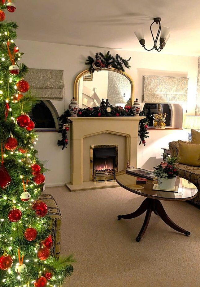 Sit in the lounge and enjoy a comfortable Christmas experience.